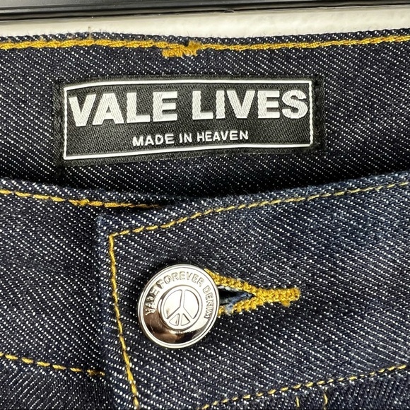 VALE FOREVER Stack Jeans, Dark Wash Denim, Size 42, NWOT - Picture 4 of 5